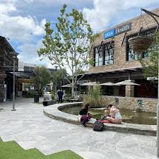 Professional roofing contractor serving Woodland Hills, California homeowners